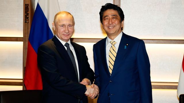 Îles Kouriles: dialogue franc entre Shinzo Abe et Vladimir Poutine - ảnh 1